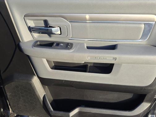 2020 RAM 1500 Classic SLT