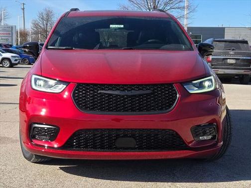 2025 Chrysler Pacifica Hybrid Premium S Appearance Pkg
