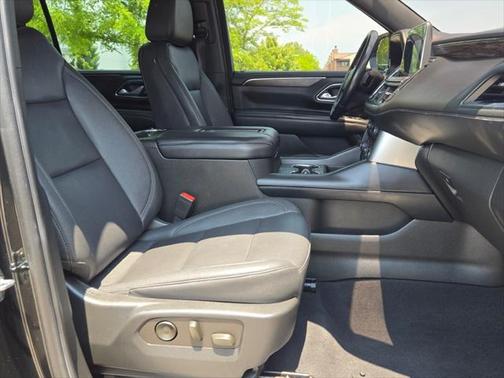 2022 Chevrolet Suburban 4WD Z71