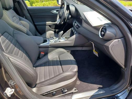 2024 Alfa Romeo Giulia Veloce AWD
