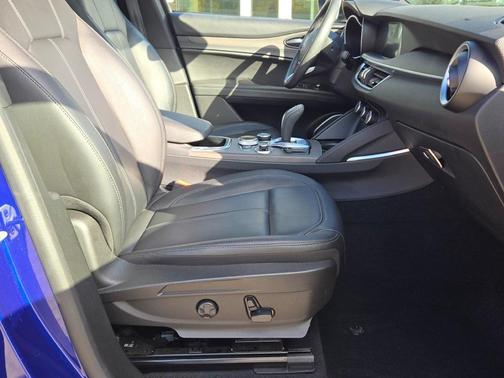 2022 Alfa Romeo Stelvio Ti