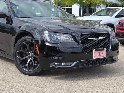 2020 Chrysler 300 S