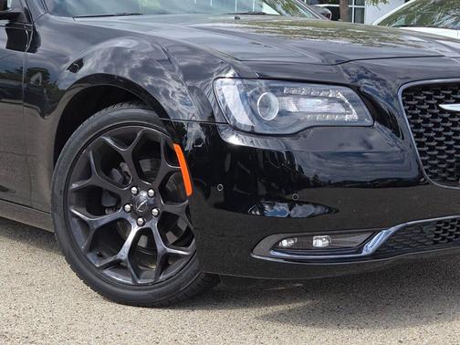 2020 Chrysler 300 S