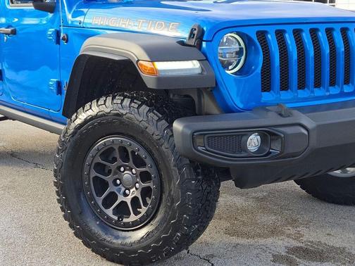 2022 Jeep Wrangler Unlimited High Tide 4x4