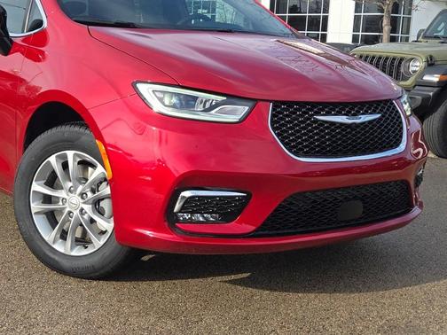 2026 Chrysler Pacifica L