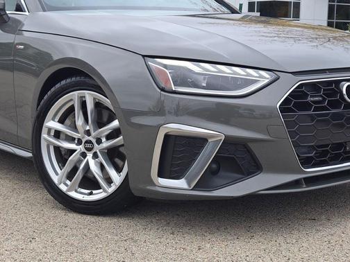 2023 Audi A4 45 S line Premium Plus