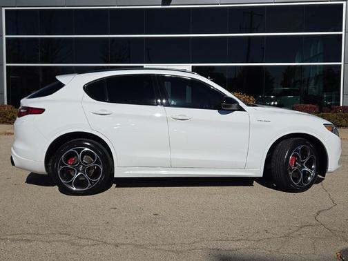 2022 Alfa Romeo Stelvio Ti
