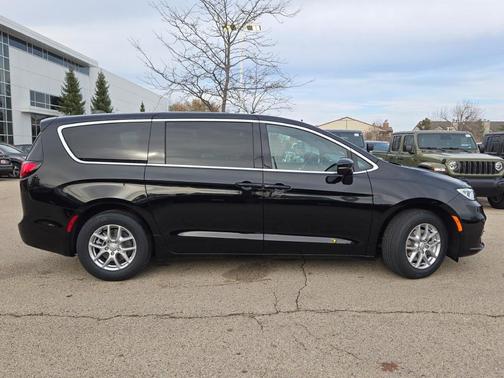 2026 Chrysler Pacifica L