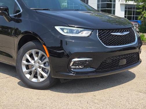 2025 Chrysler Pacifica L