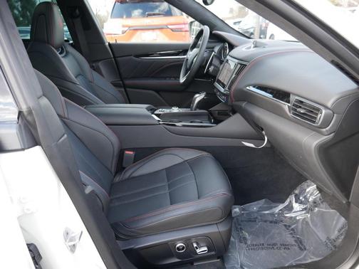 2024 Maserati Levante GT Ultima