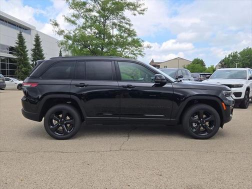 2025 Jeep Grand Cherokee Limited X