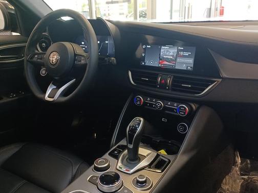 2024 Alfa Romeo Giulia Ti