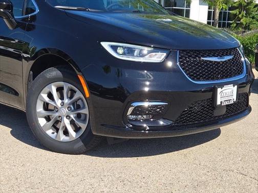2025 Chrysler Pacifica L