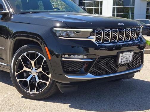 2022 Jeep Grand Cherokee Summit
