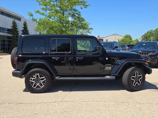 2024 Jeep Wrangler 4-Door Sahara 4x4