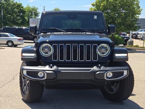 2024 Jeep Wrangler 4-Door Sahara 4x4