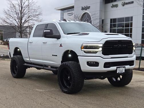 2023 RAM 2500 Laramie Crew Cab 4x4 6'4' Box