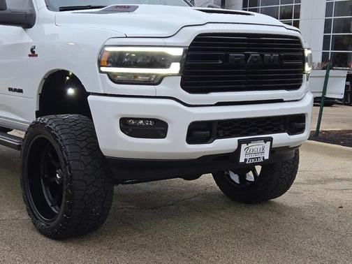 2023 RAM 2500 Laramie Crew Cab 4x4 6'4' Box