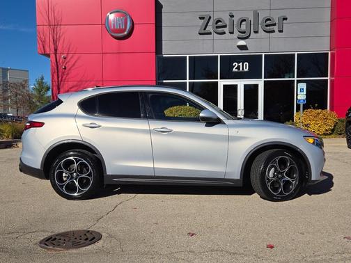 2022 Alfa Romeo Stelvio Ti