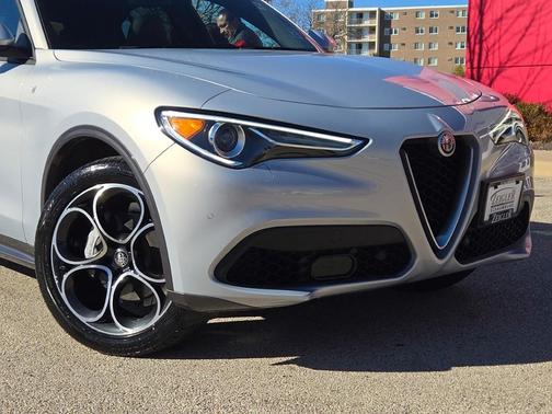 2022 Alfa Romeo Stelvio Ti