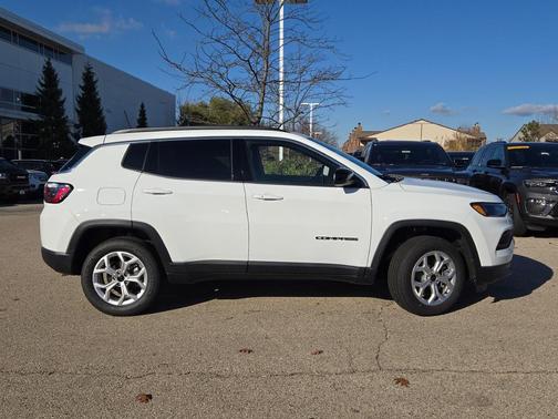 2025 Jeep Compass Latitude