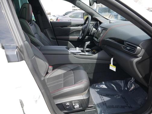 2024 Maserati Levante Modena Ultima