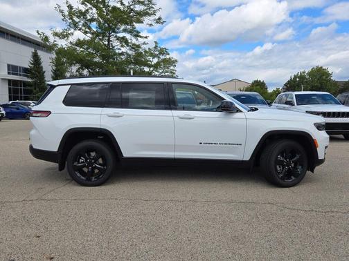 2025 Jeep Grand Cherokee L Altitude