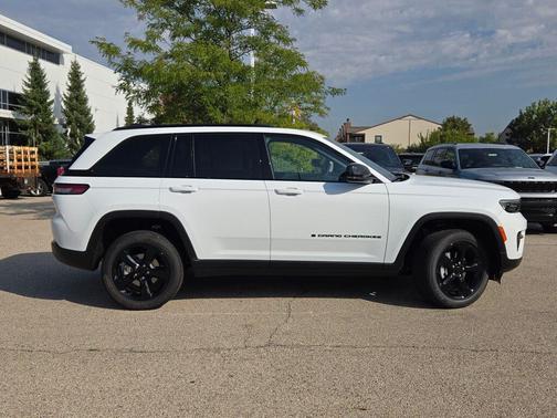2025 Jeep Grand Cherokee Altitude