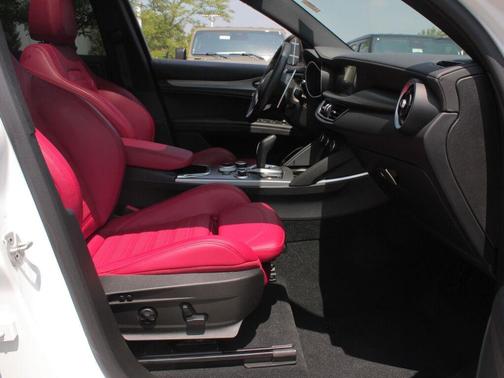 2022 Alfa Romeo Stelvio Ti
