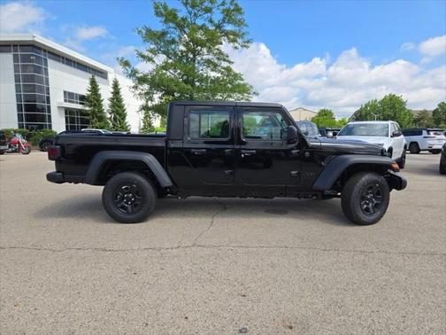 2025 Jeep Gladiator Sport