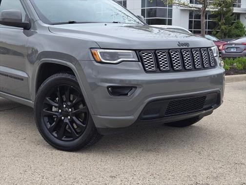 2022 Jeep Grand Cherokee Laredo