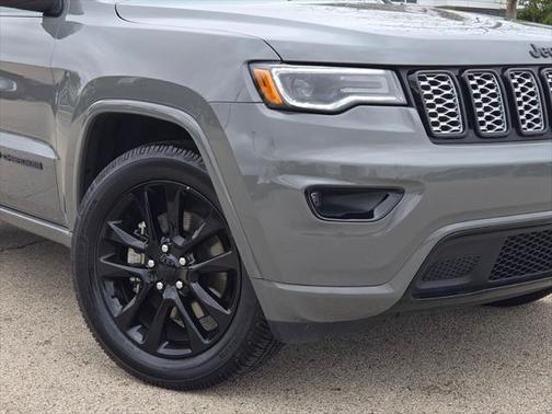2022 Jeep Grand Cherokee Laredo