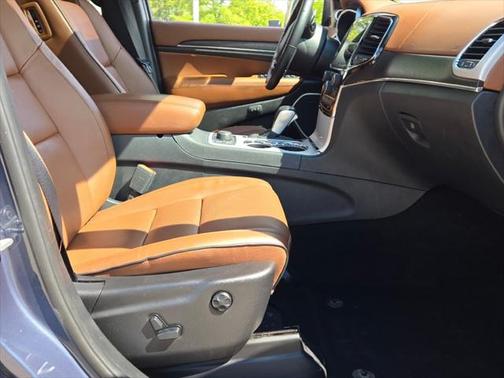 2020 Jeep Grand Cherokee Summit