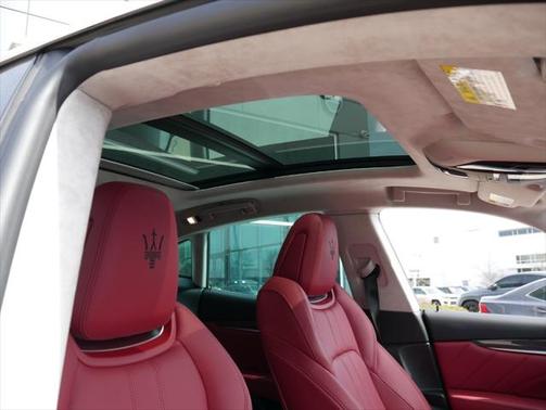 2023 Maserati Levante Modena