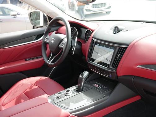 2023 Maserati Levante Modena