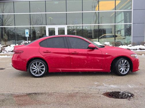 2022 Alfa Romeo Giulia Ti