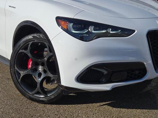2024 Alfa Romeo Stelvio Veloce AWD