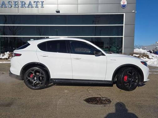 2024 Alfa Romeo Stelvio Veloce AWD