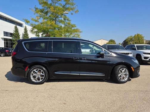 2018 Chrysler Pacifica Limited