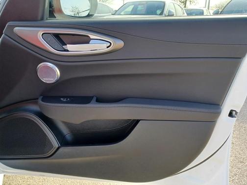 2024 Alfa Romeo Giulia Veloce AWD
