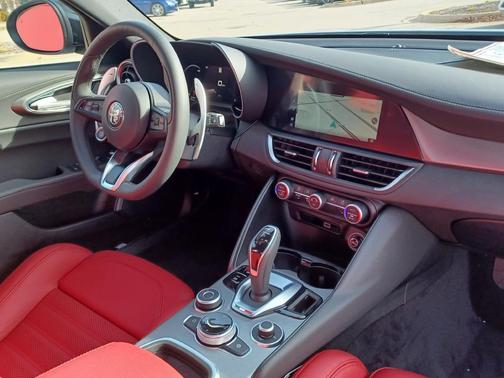 2024 Alfa Romeo Giulia Veloce AWD