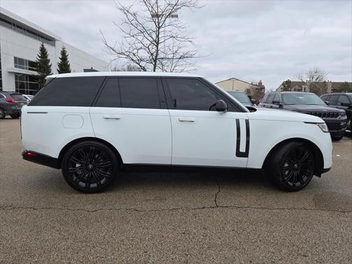 2024 Land Rover Range Rover P530 SE