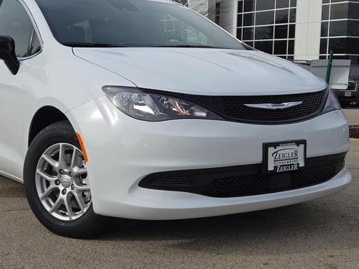 2026 Chrysler Voyager LX