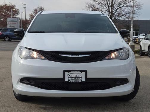 2026 Chrysler Voyager LX