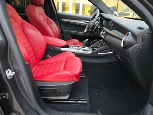 2022 Alfa Romeo Stelvio Ti