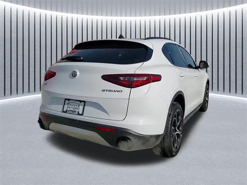 2022 Alfa Romeo Stelvio Ti