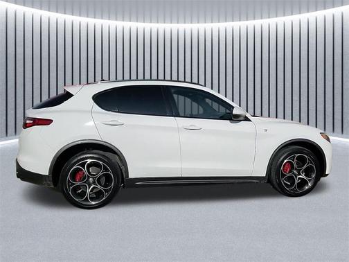 2022 Alfa Romeo Stelvio Ti