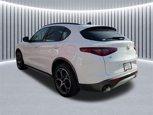 2022 Alfa Romeo Stelvio Ti
