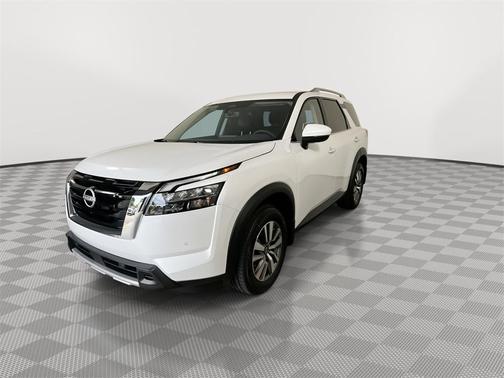 2025 Nissan Pathfinder SL FWD