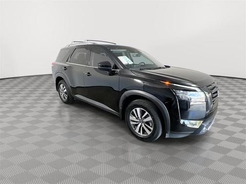 2023 Nissan Pathfinder SL FWD